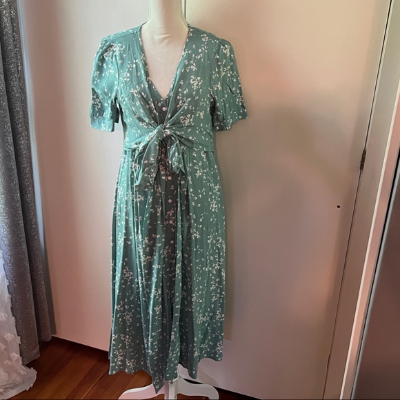 Seraphine Maternity Floral Green Wrap Dress - Picture 1 of 7